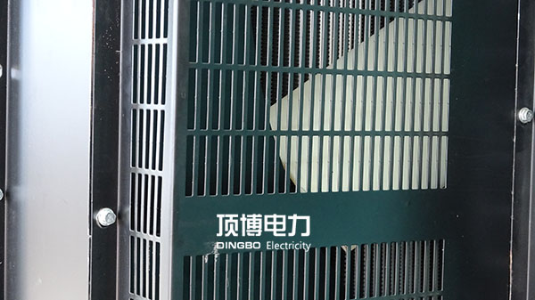 檢查柴油發(fā)電機組冷卻風扇時要注意什么？
