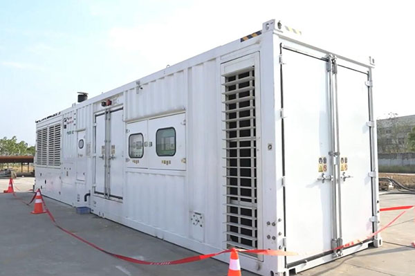 康明斯PowerBloc C2750D5B集裝箱式機(jī)組順利通過(guò)72小時(shí)耐久性測(cè)試考驗(yàn)